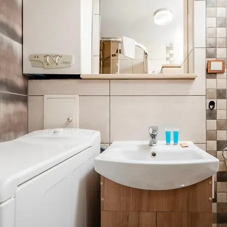 Zbiorcza Standard By Bookinghost *