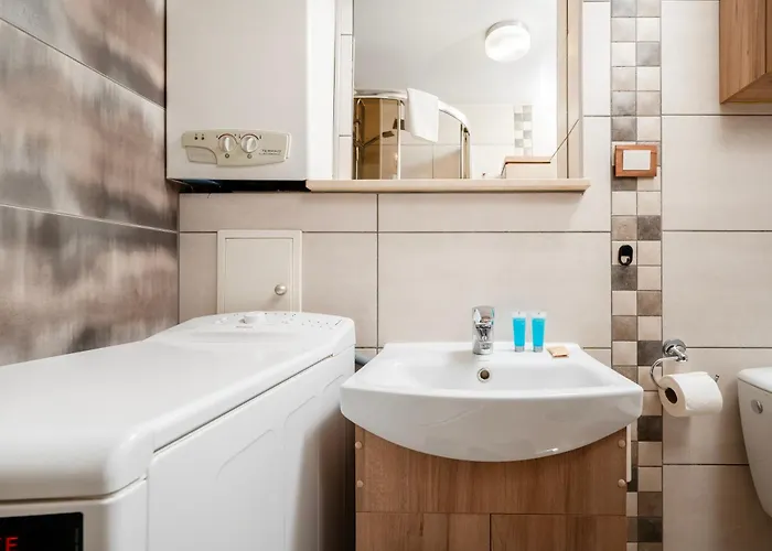 Zbiorcza Standard By Bookinghost *